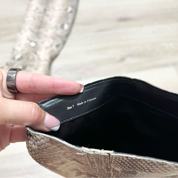 Dolce Vita Snake Print Knee High Block Heel Zip Boots Womens Size 7 - Picture 9 of 9